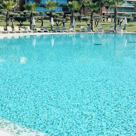 Salgados Vila Lagoas - Modern Within A 5 Star Resort, 50...