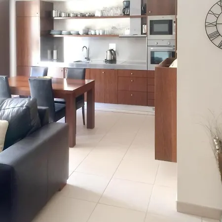 Salgados Vila Lagoas - Modern Within A 5 Star Resort, 50... Αλμπουφέιρα