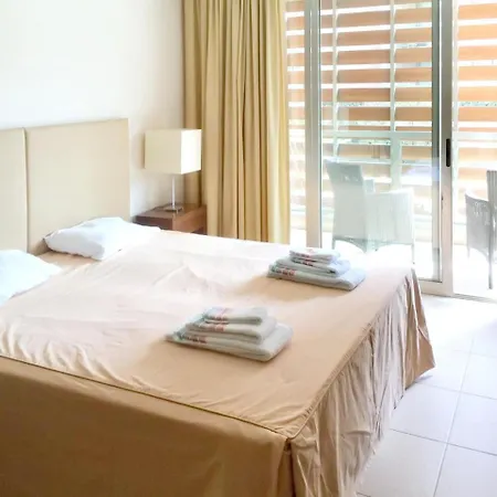 Διαμέρισμα Salgados Vila Lagoas - Modern Within A 5 Star Resort, 50... *